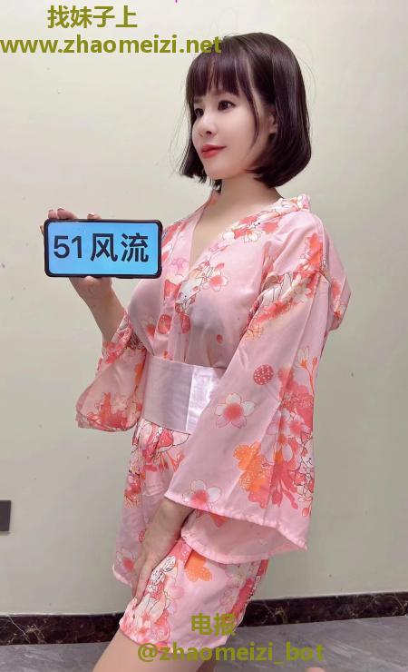 乌市童颜巨乳小萝莉