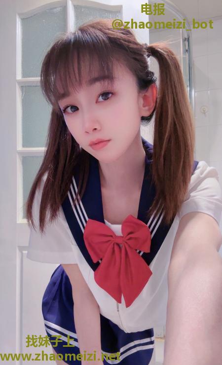 汉口双马尾JK妹子