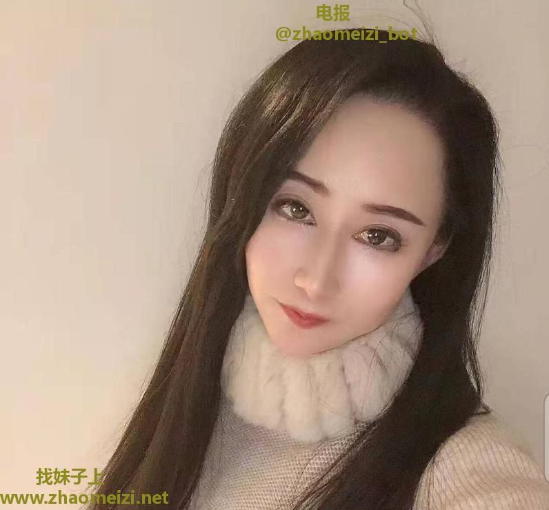 东门巨乳少妇