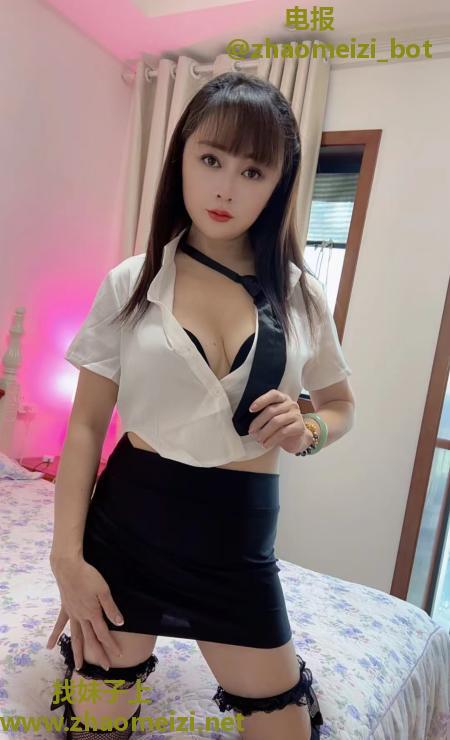 南门大胸美女