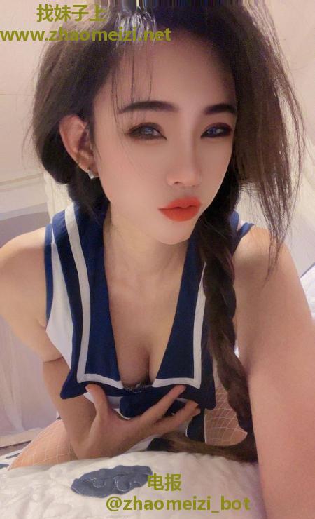 风骚制服少妇梦雅