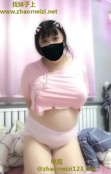 三通大奶巨乳胖美妞儿