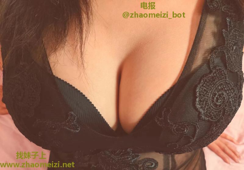 嘉定丰乳肥臀少妇