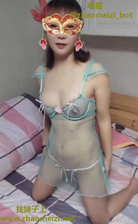 胸大屁股大的熟女