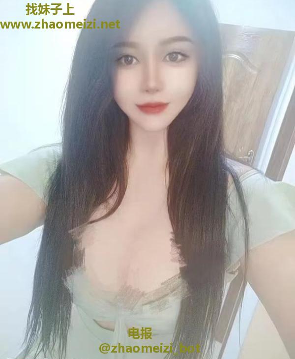 床上很骚的美女