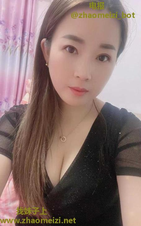 风骚大奶少妇