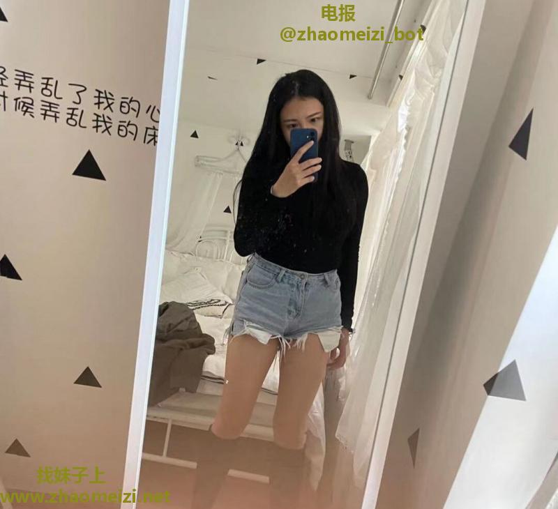 西湖车震女 月儿