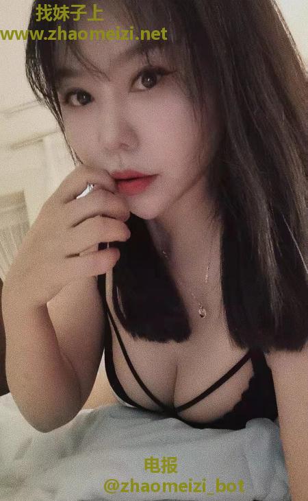 小巧玲珑小妹子