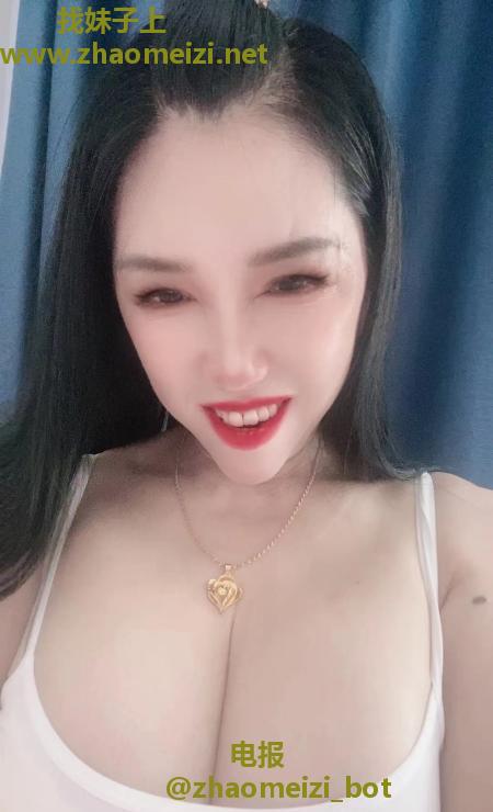 巨乳少妇