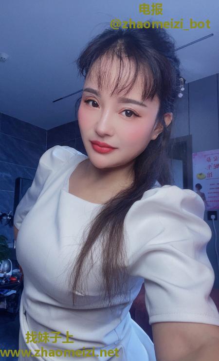 E奶少妇杨洋