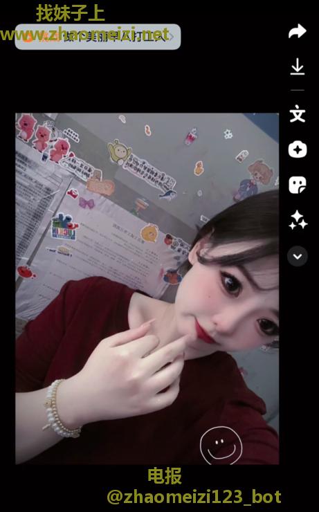 鞋店兼职小姐姐