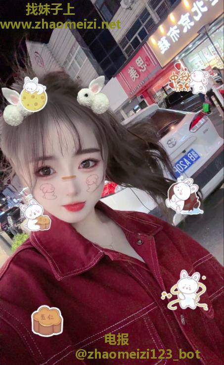 鞋店兼职小姐姐
