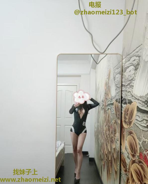 包子逼小女友