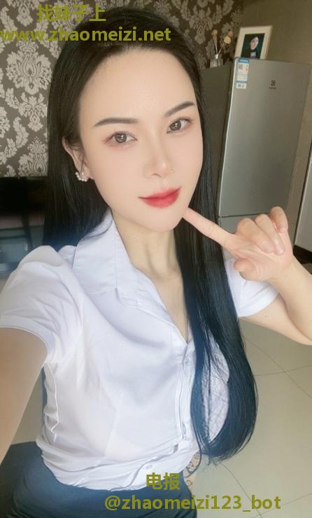 老牌楼凤秀秀