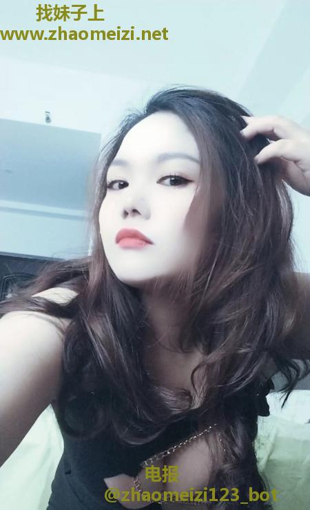 光谷大胸e妹