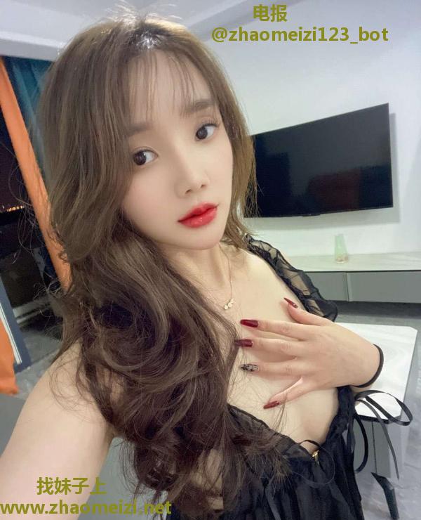 性感翘臀美女