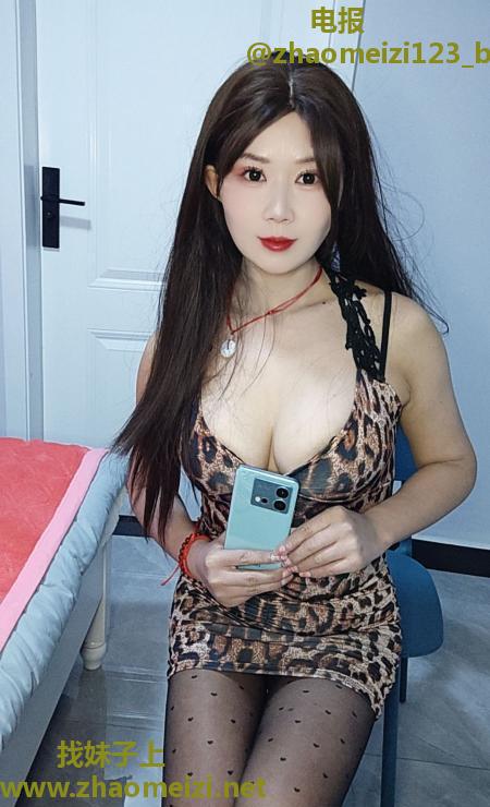 人美胸大服务系蜜蜜