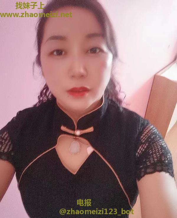 大胸少妇