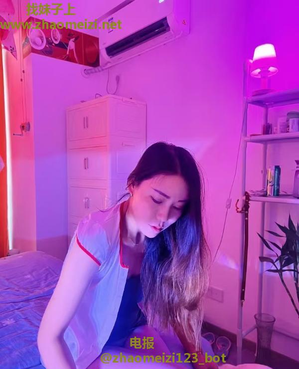 妩媚温柔美少妇