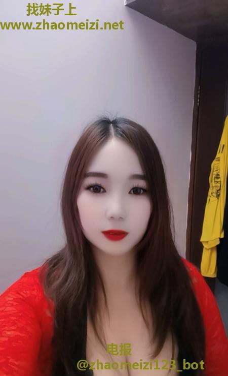 大胸少妇丝丝