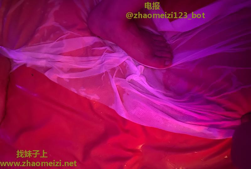 潮喷女郎三通女神