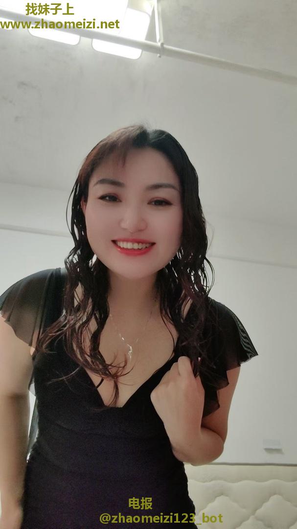 宝安西乡亲姐妹双飞