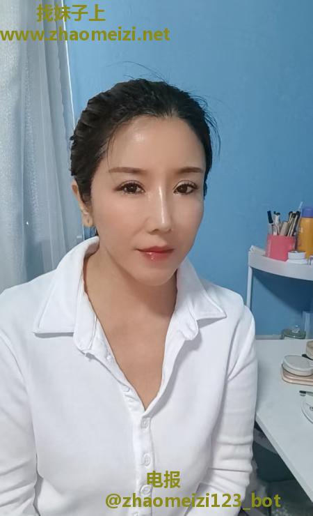 大长腿骚妇