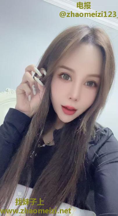 一字马性感骚女