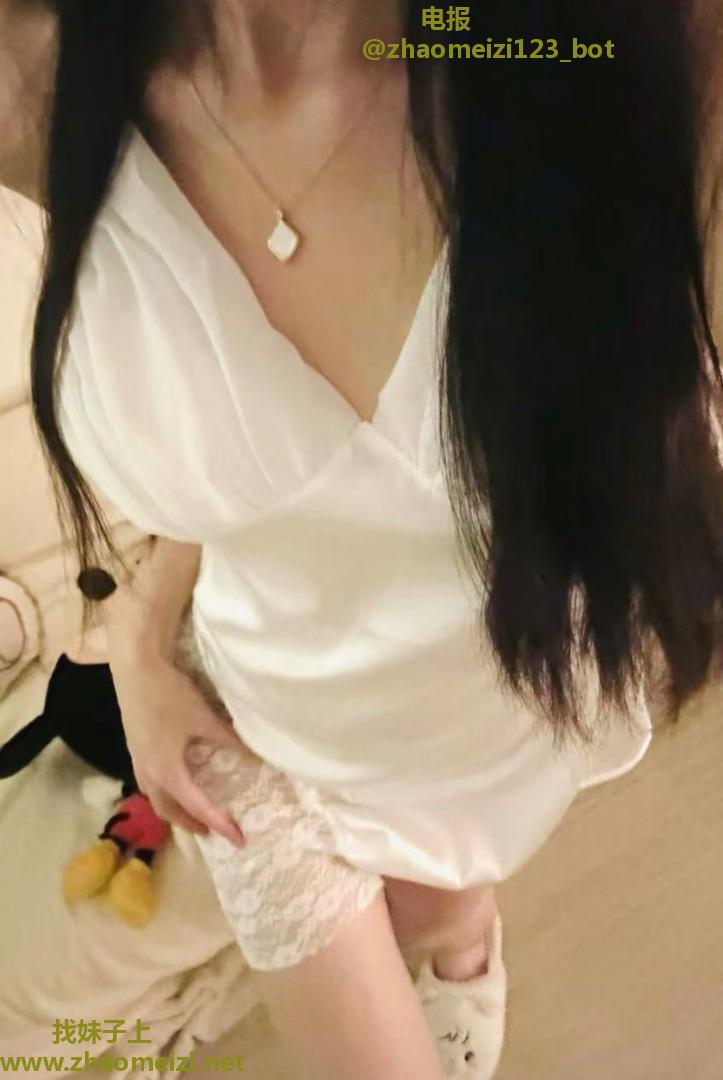 安庆绿地白嫩小妹