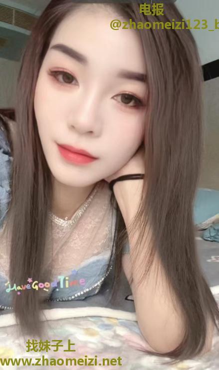 大胸大屁股骚货