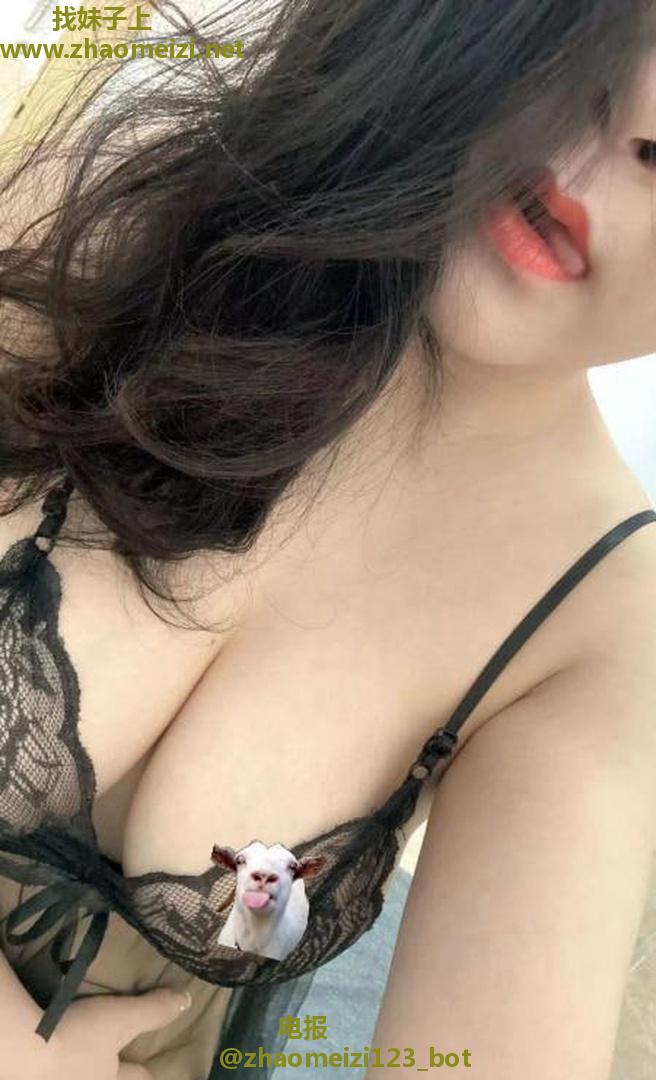 气质美乳轻熟女