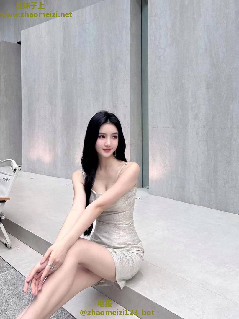 纯欲美鲍巨乳天然模特