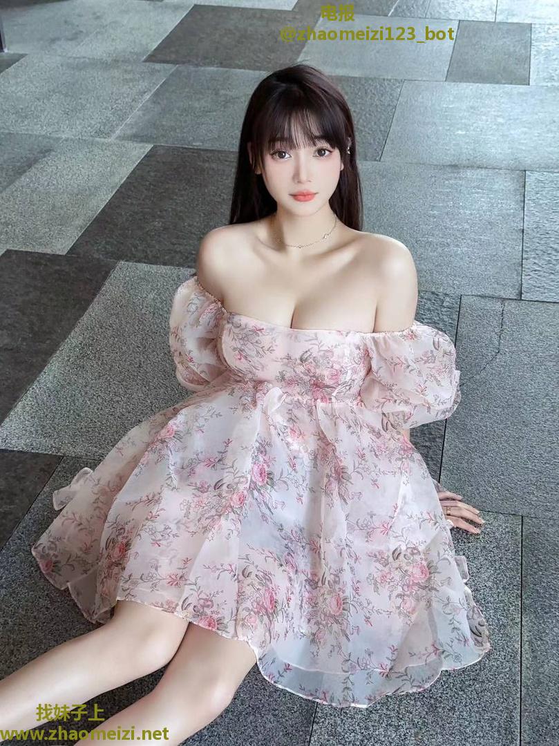 巨乳嫩妹活很棒刚下海