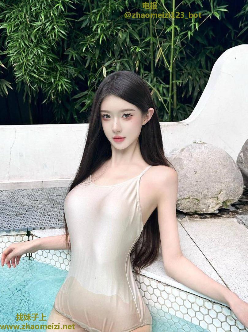 极品嫩妹温柔性感甜美