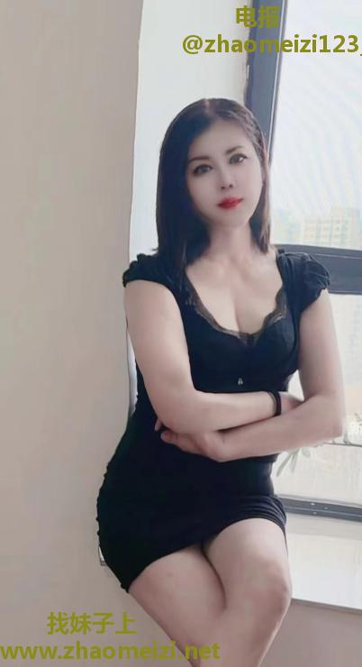 身材超棒的少妇