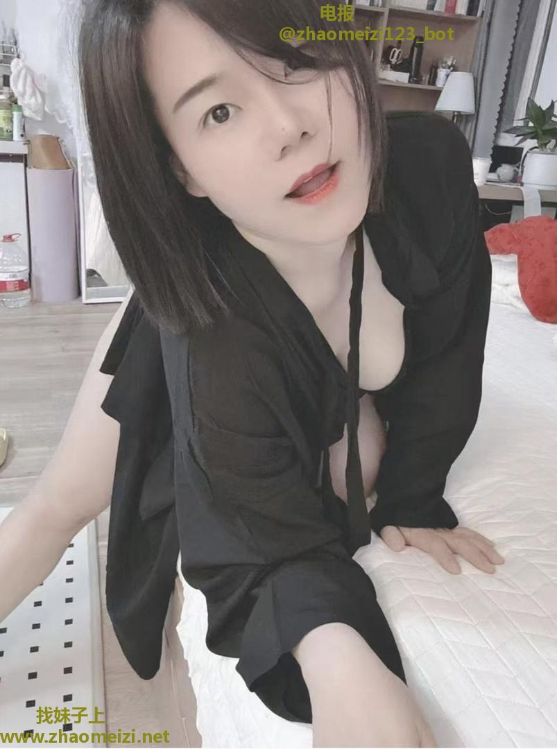 天然美乳小姐姐