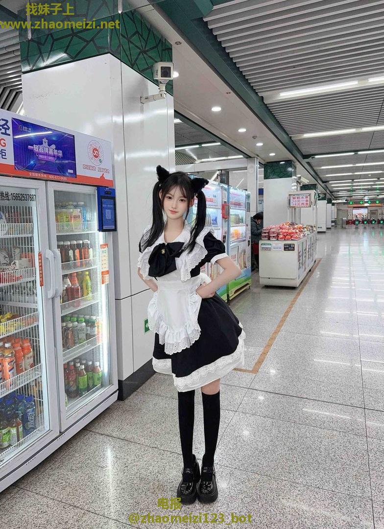 样子清纯可爱反差萌妹