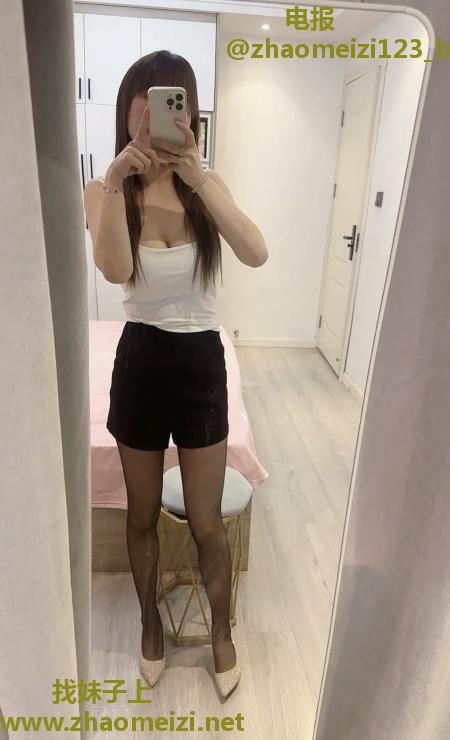 身材服务都不错的少妇