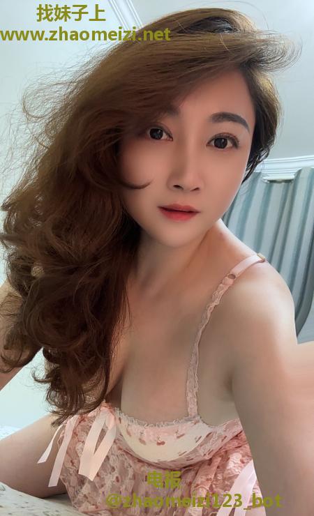 大胸肉肉少妇