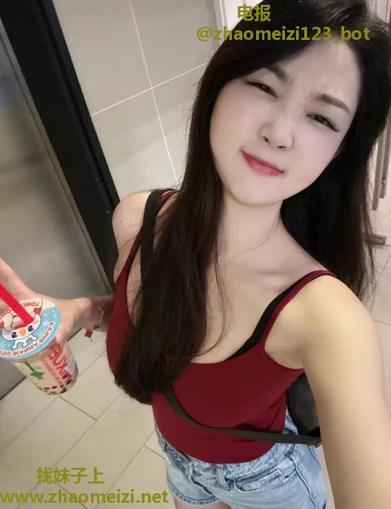 长腿性感嫩妹