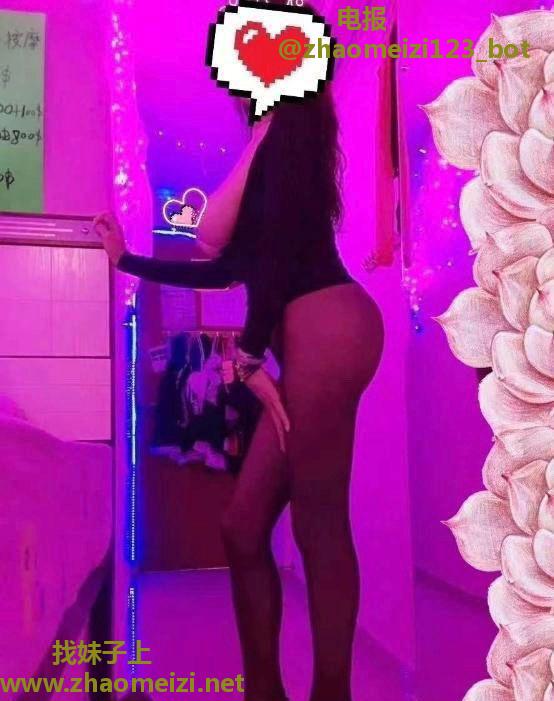 丰乳肥臀娜娜