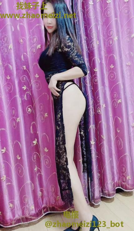 丰臀吹箫师姐