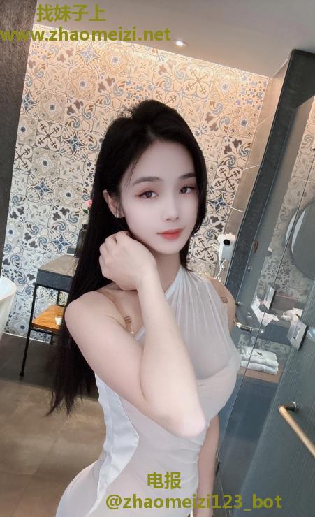 清纯舌吻少妇云朵