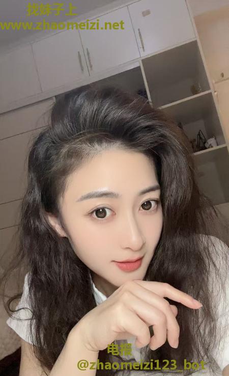 00 后极品御姐