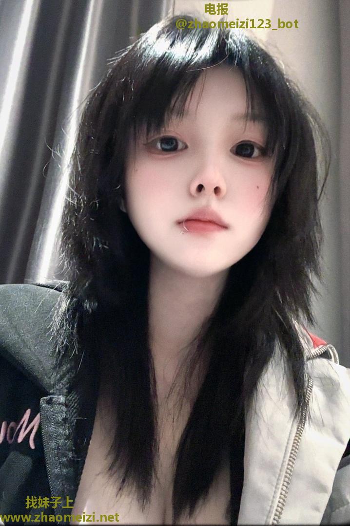 清纯反差骚嫩萌妹