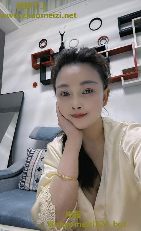 蜀山区大胸少妇