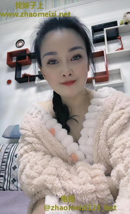 蜀山区大胸少妇