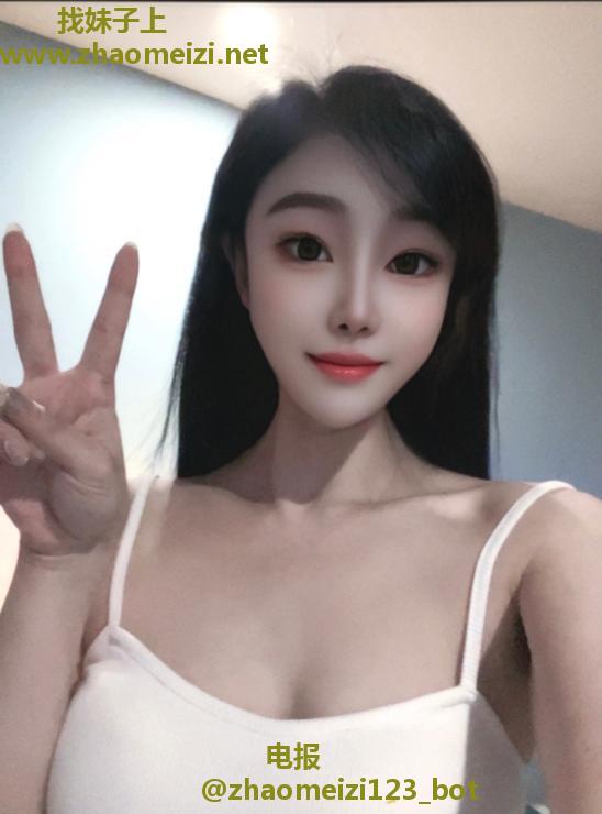 瑜伽老师七七