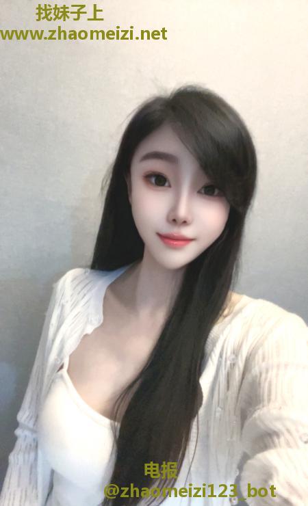 瑜伽老师七七