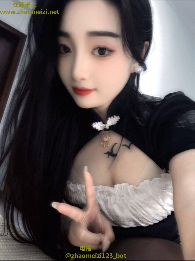 美鲍小姐姐下面紧服务好